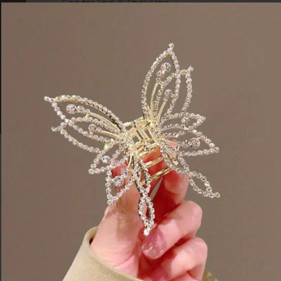 Stunning Rhinestone Butterfly Hair Clip Tie Sparkles - Picture 1 of 3